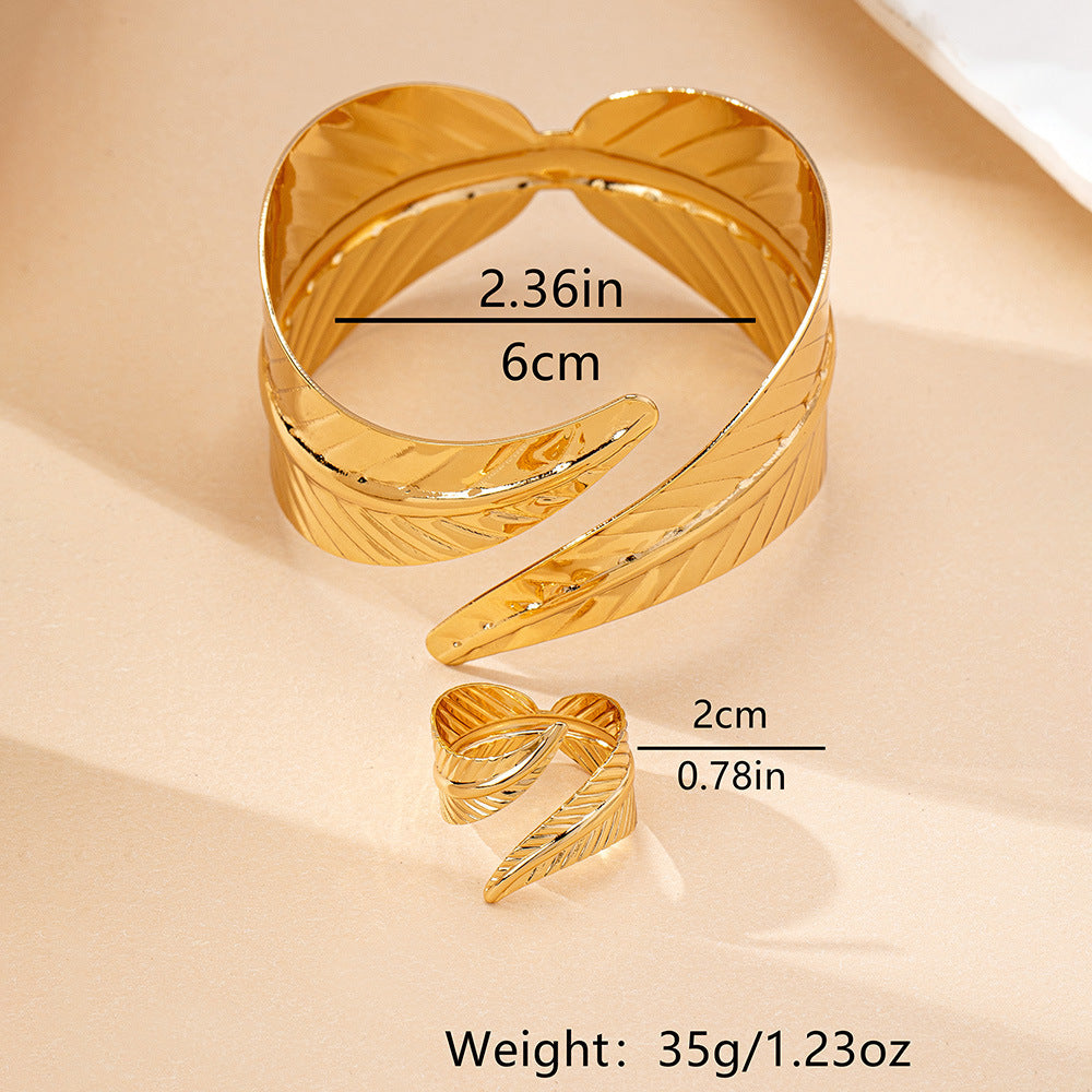 Luméra Luxe Open Armband ✨